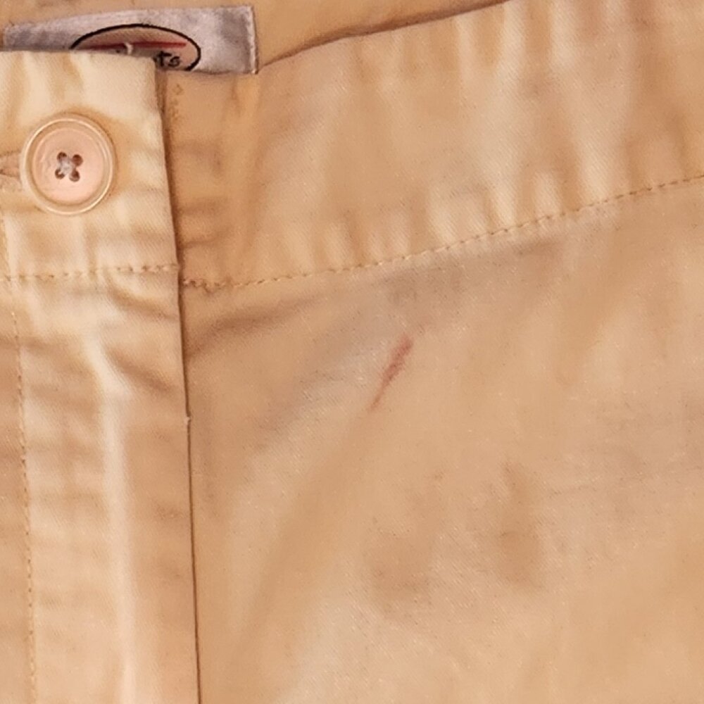 Women's (plus size) Pale Yellow shorts TALBOTS - Picture 2 of 6